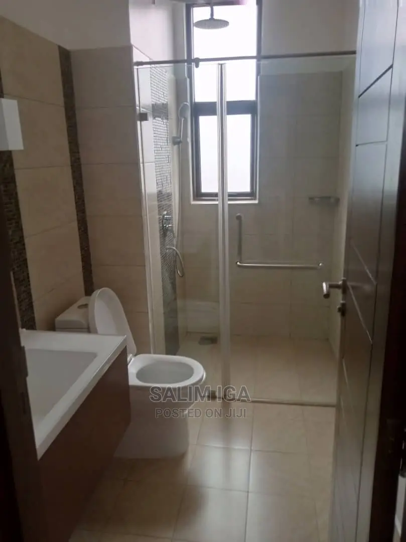 4bdrm Duplex in Kololo Property, Wakiso / Wakiso for Sale in Wakiso / Wakiso