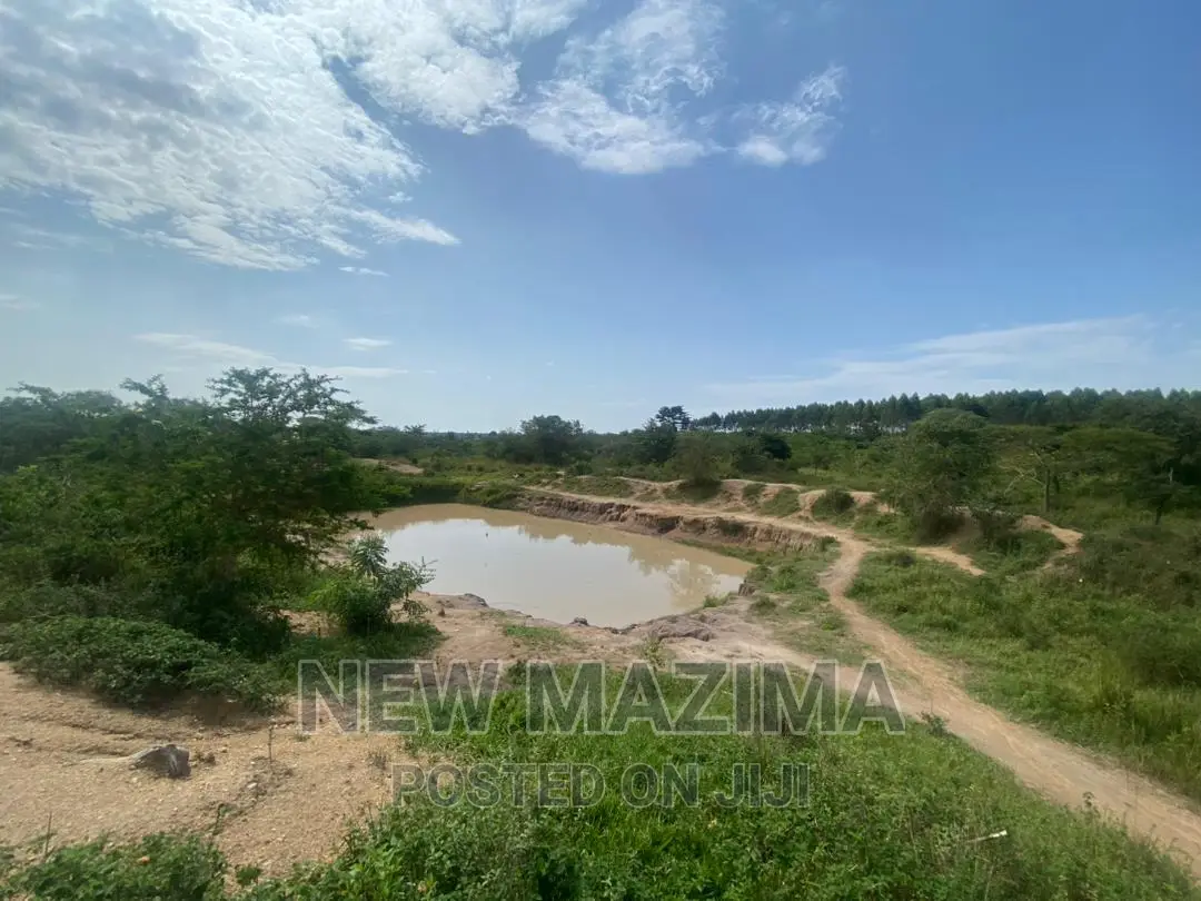 Very Strategic 1 Square Mile in Nakasongola Lugolodde in Central Division