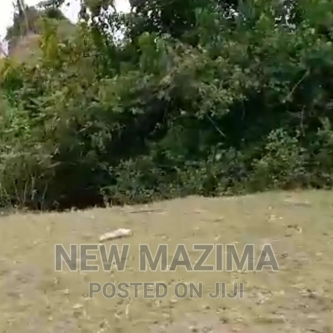 Very Strategic 80 Acres Onquicksale Masaka Kalisizo Kakyanga in Central Division
