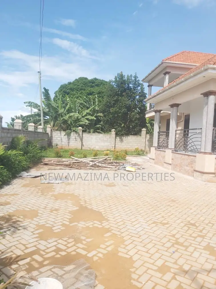 Mini Flat in Kitende Sikiwunga, Division A for sale in Division A