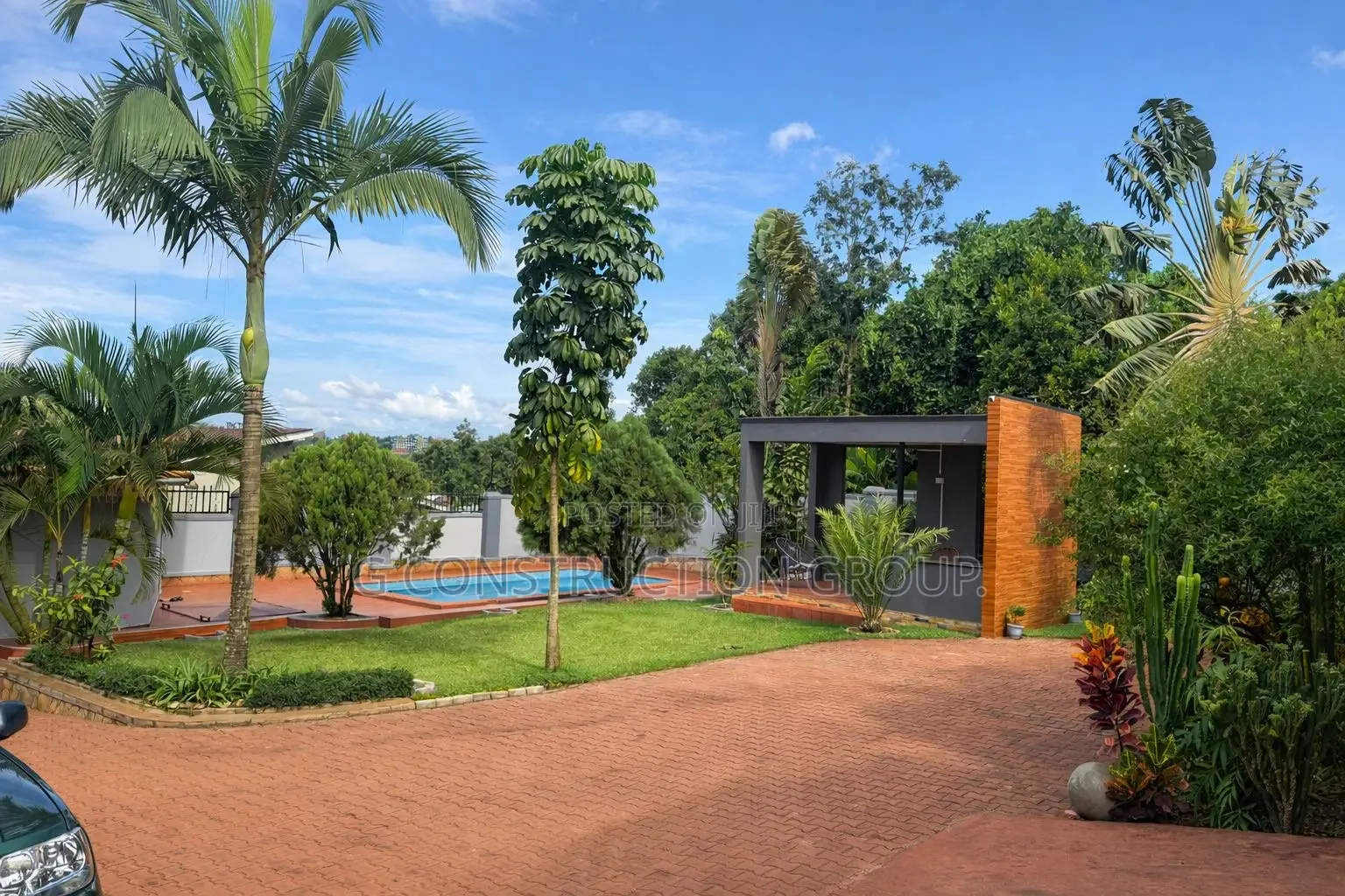 Stand Alone Fully Furnished House With Swimming Pool in Nakawa
