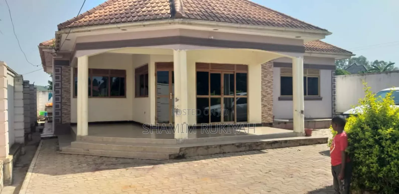 Furnished 4bdrm Bungalow in Royale Estate, Busukuma for sale in Busukuma