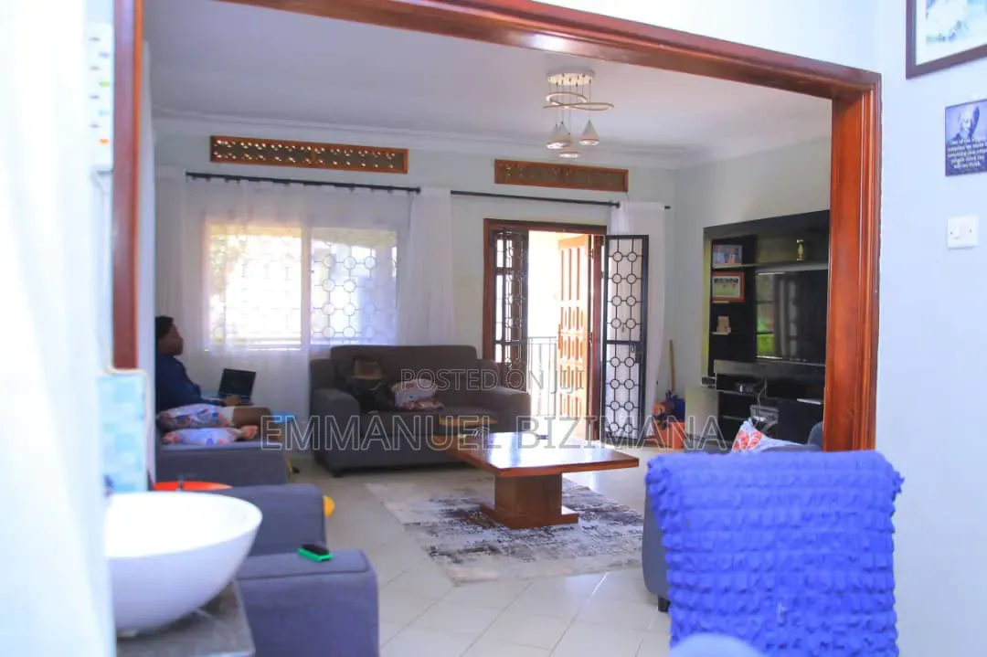 Furnished 4bdrm Bungalow in Kira, Central Division for sale in Central Division