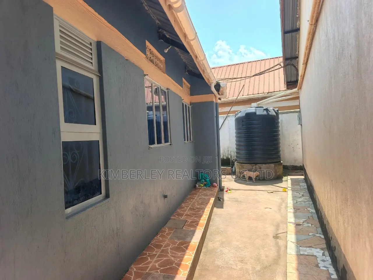 Furnished 2bdrm Apartment in Goma for sale in Goma