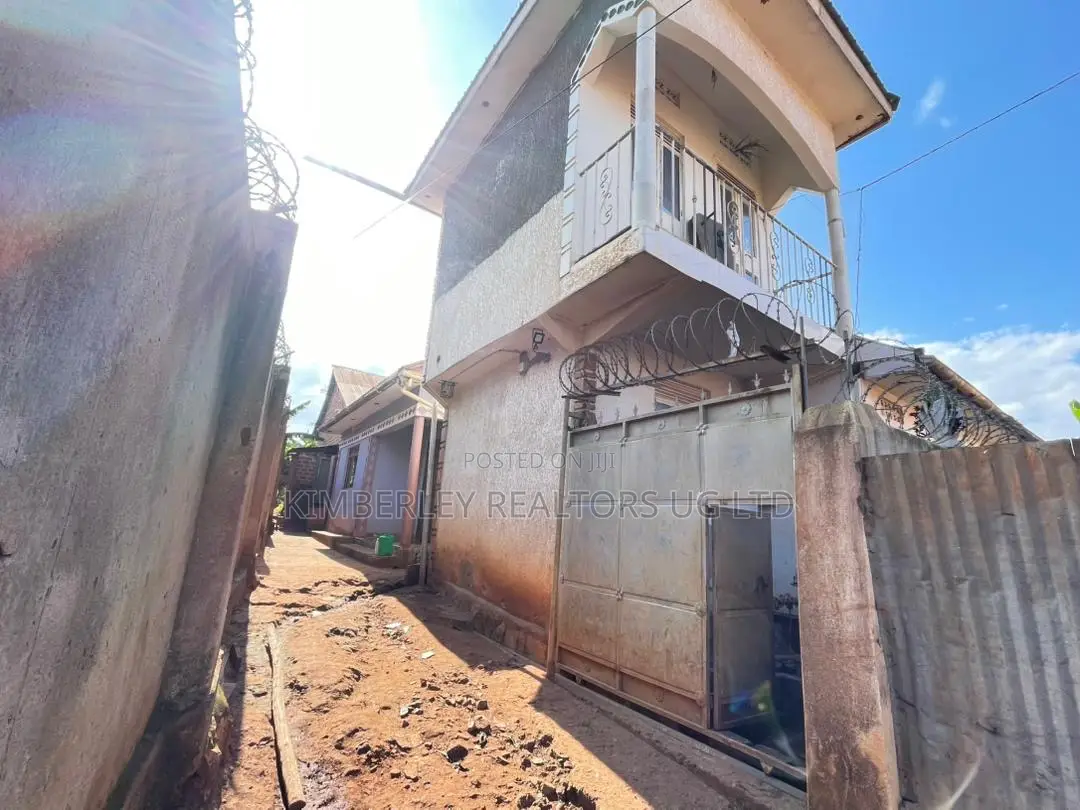 Mini Flat in Division A for sale in Division A