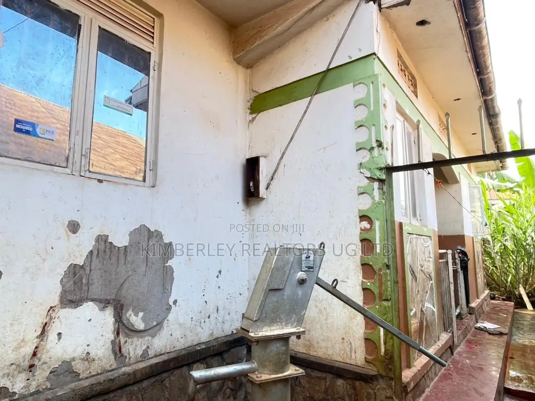 Mini Flat in Division A for sale in Division A