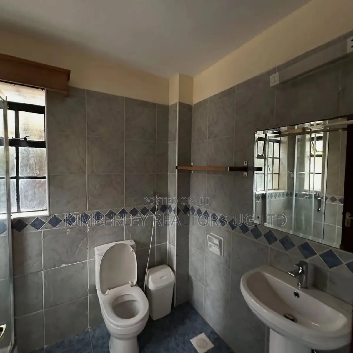 3bdrm Duplex in Division A for sale in Division A