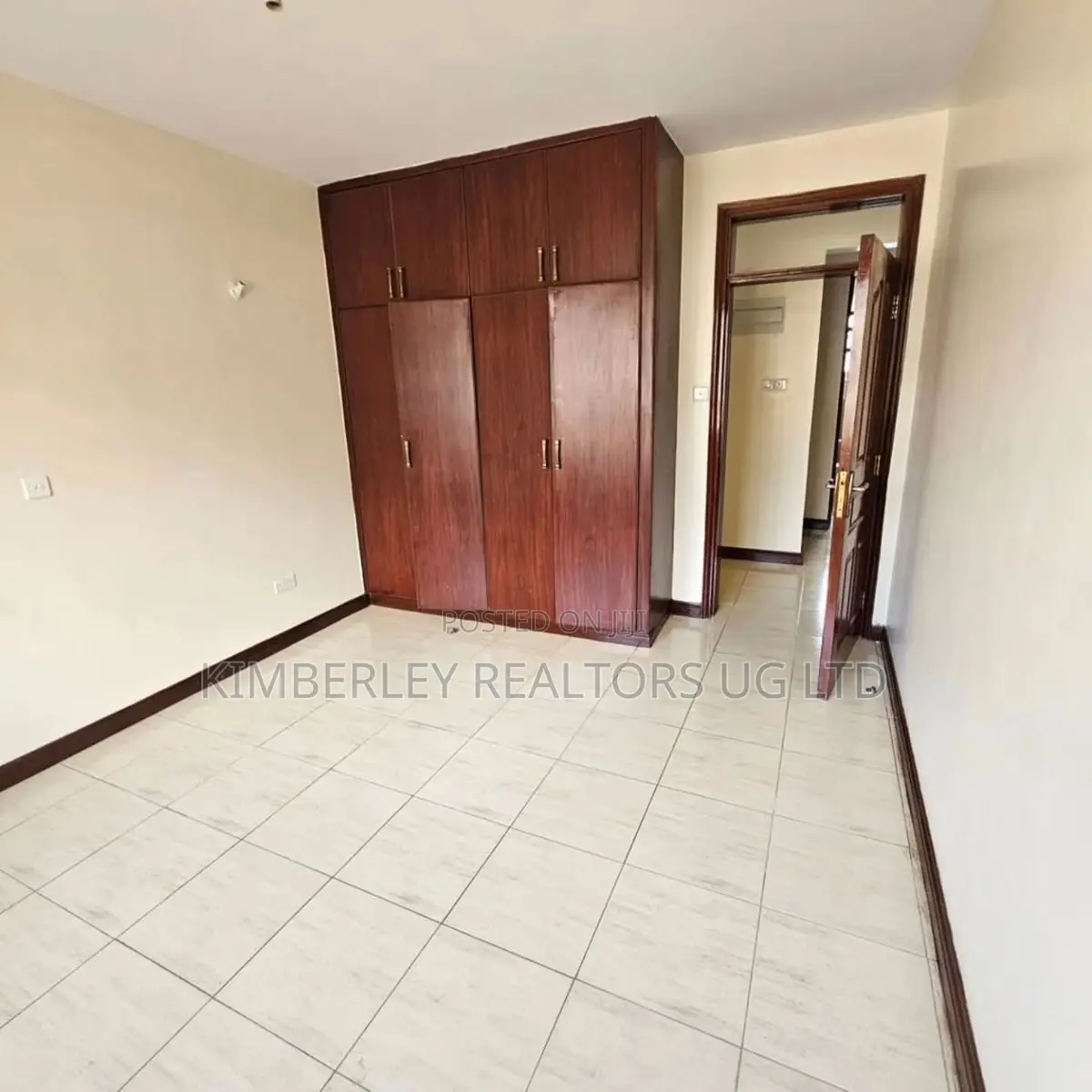 3bdrm Duplex in Division A for sale in Division A