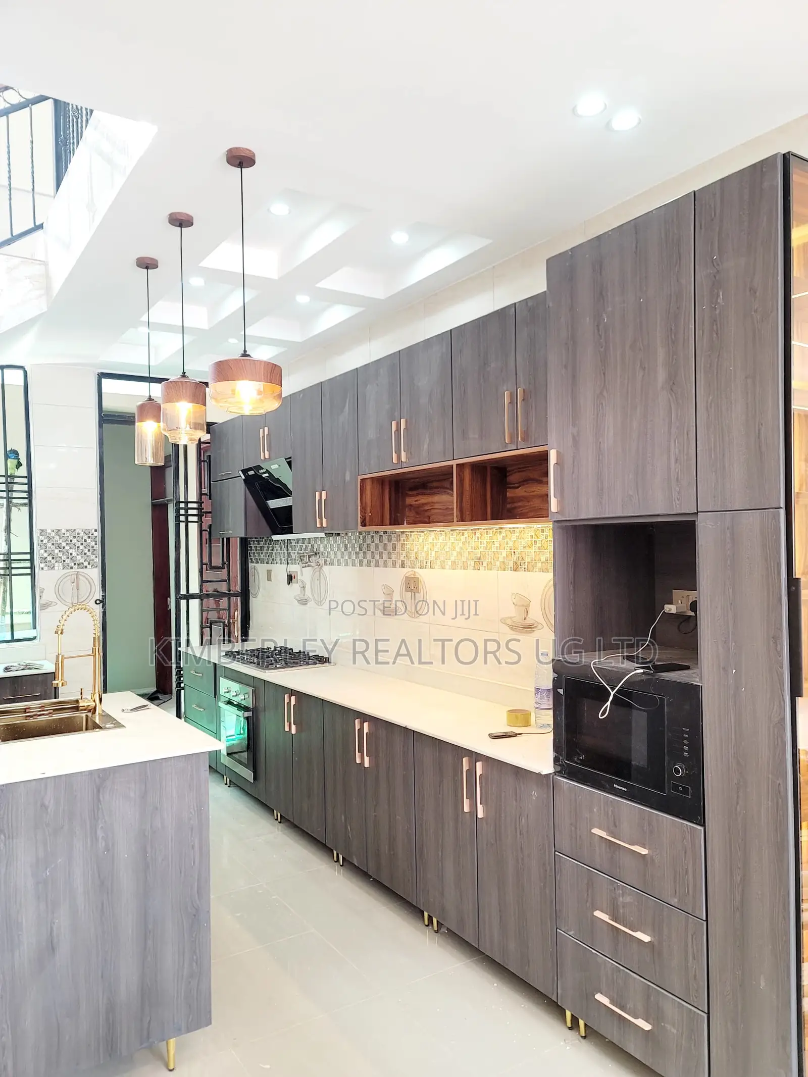8bdrm Mansion in Division A for sale in Division A