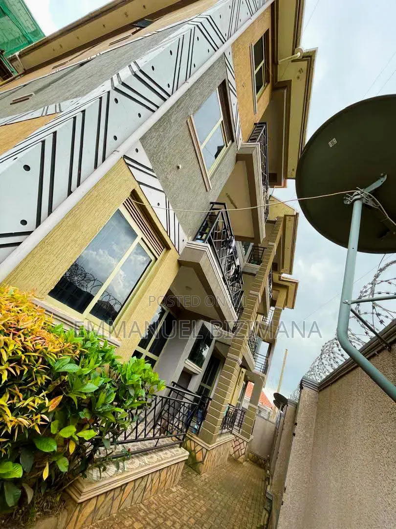 Furnished 2bdrm Block of Flats in Kyaliwajjala, Central Division in Central Division