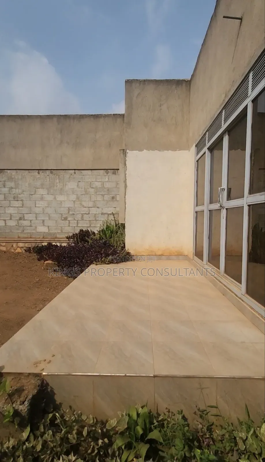 4bdrm Mansion in Lavington Estate, Wakiso / Wakiso for sale in Wakiso / Wakiso