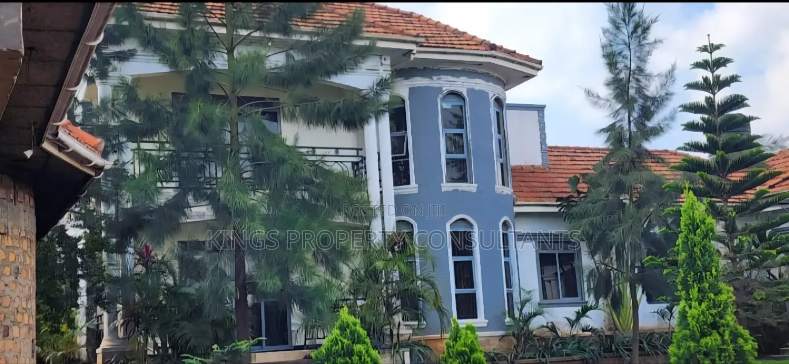 Furnished 6bdrm Mansion in Wakiso Estate for sale in Wakiso / Wakiso