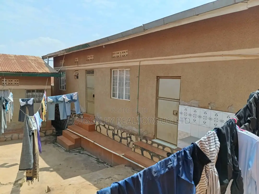10bdrm Duplex in Mukono TC for sale in Mukono TC