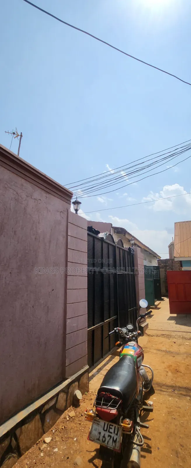 Furnished 6bdrm Room & Parlour in Katooke Estate, Wakiso / Wakiso in Wakiso / Wakiso