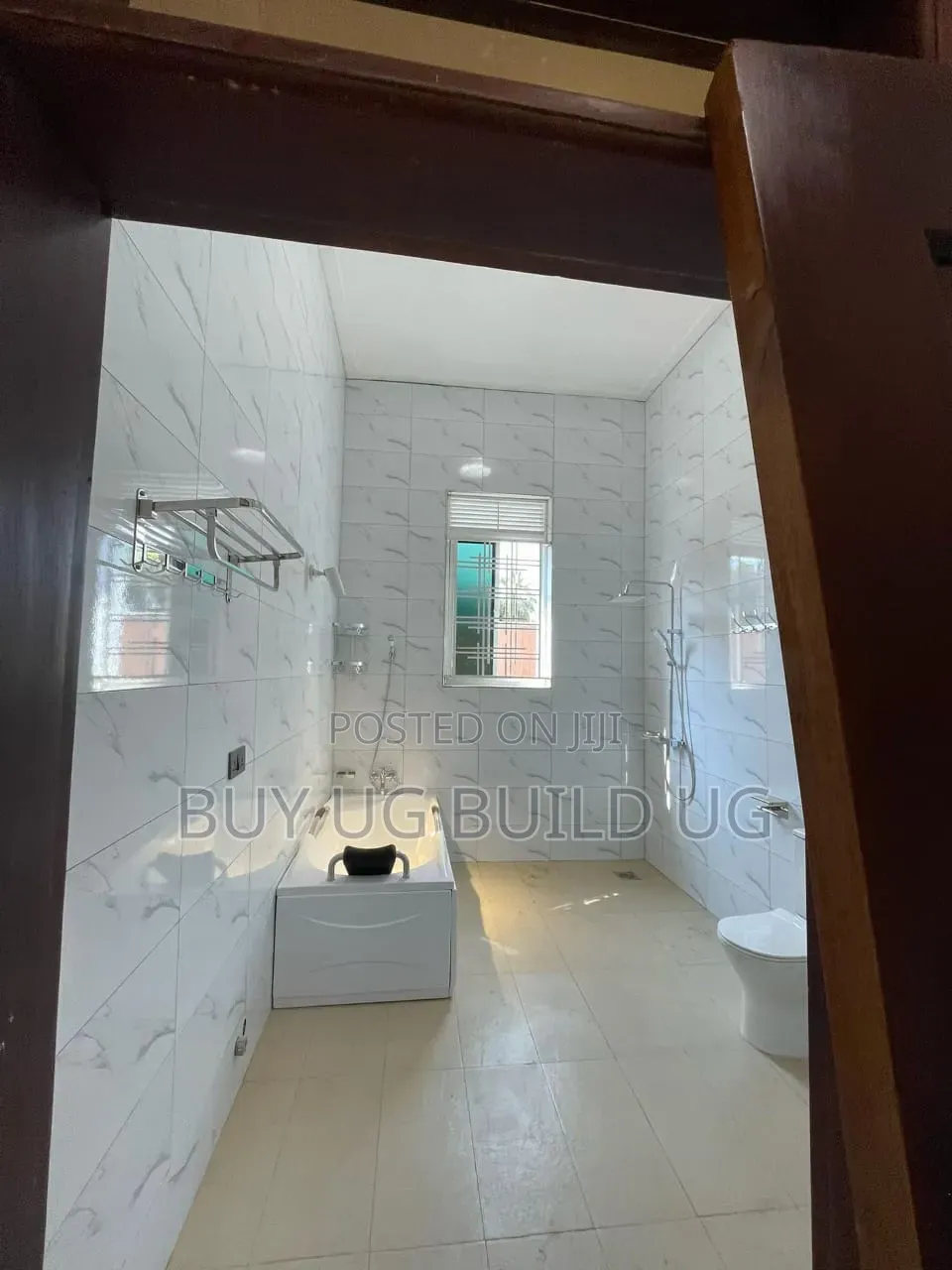 5bdrm Mansion in Gayaza - Namavundu, Division B for sale in Division B