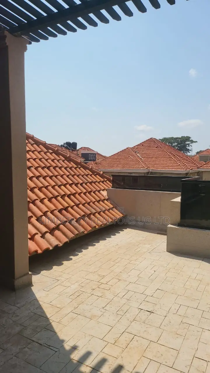 6bdrm Mansion in Kira for sale in Kira
