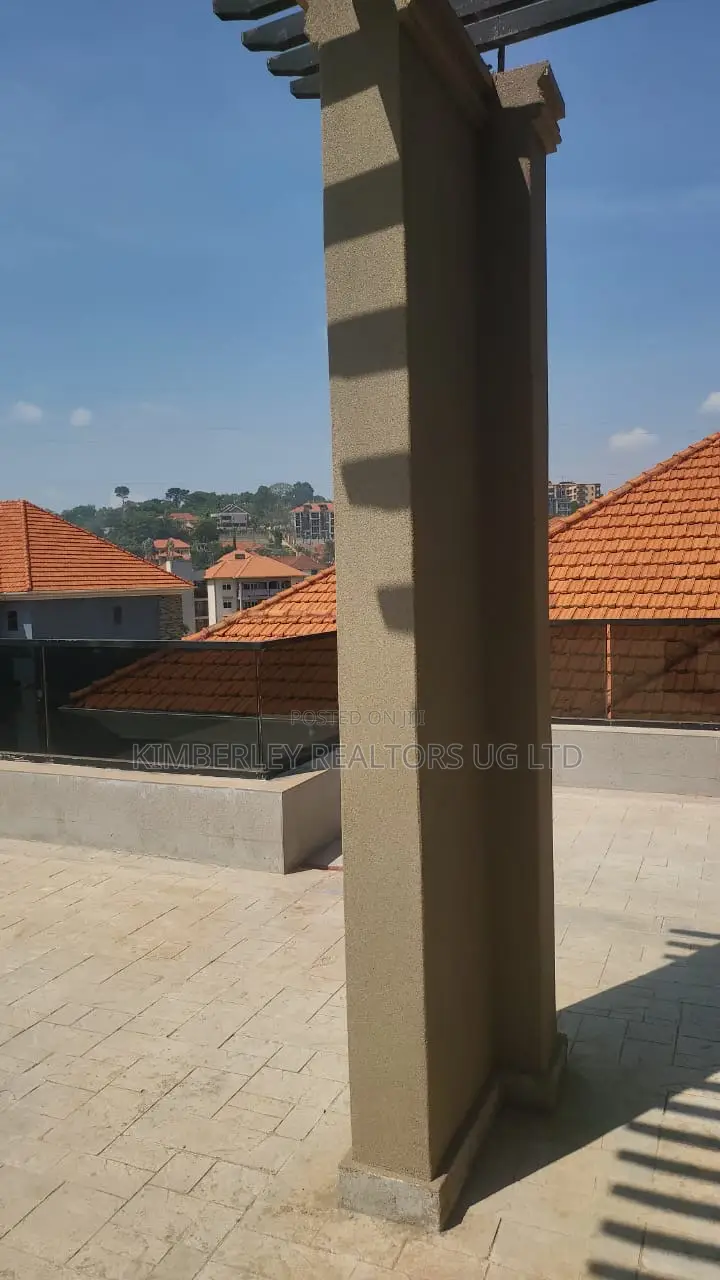 6bdrm Mansion in Kira for sale in Kira