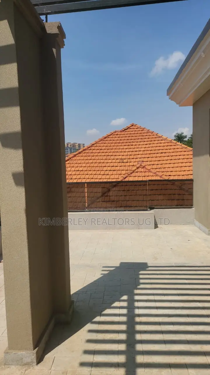 6bdrm Mansion in Kira for sale in Kira