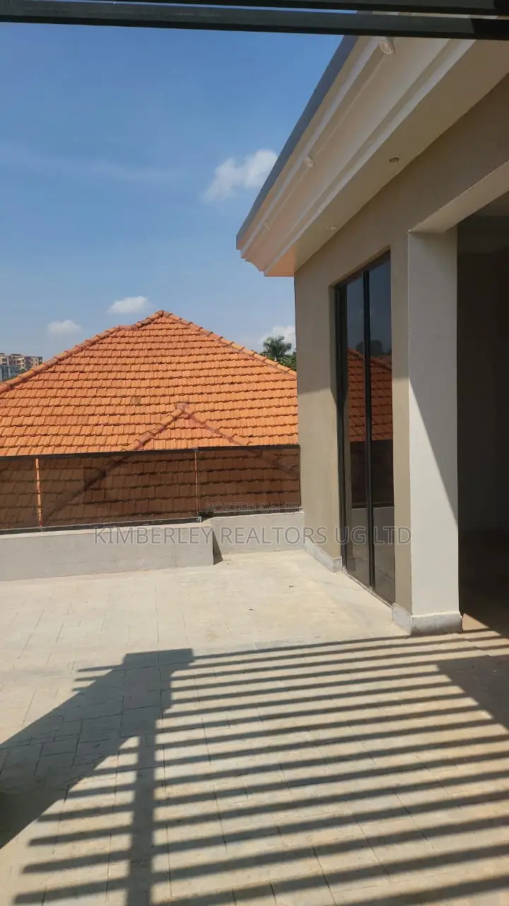 6bdrm Mansion in Kira for sale in Kira