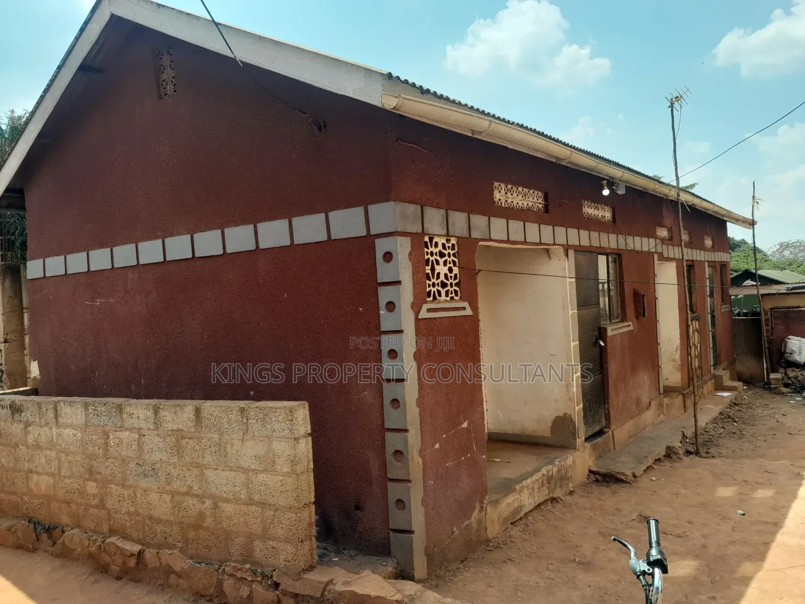 Furnished 4bdrm Room & Parlour in Kyebando Estate, Nabweru for sale in Nabweru