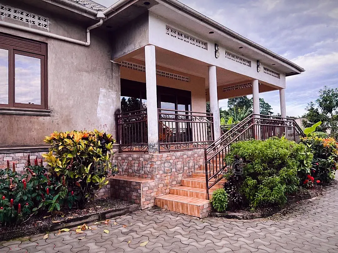 5bdrm Bungalow in Mukono Nsambye for sale in Mukono TC