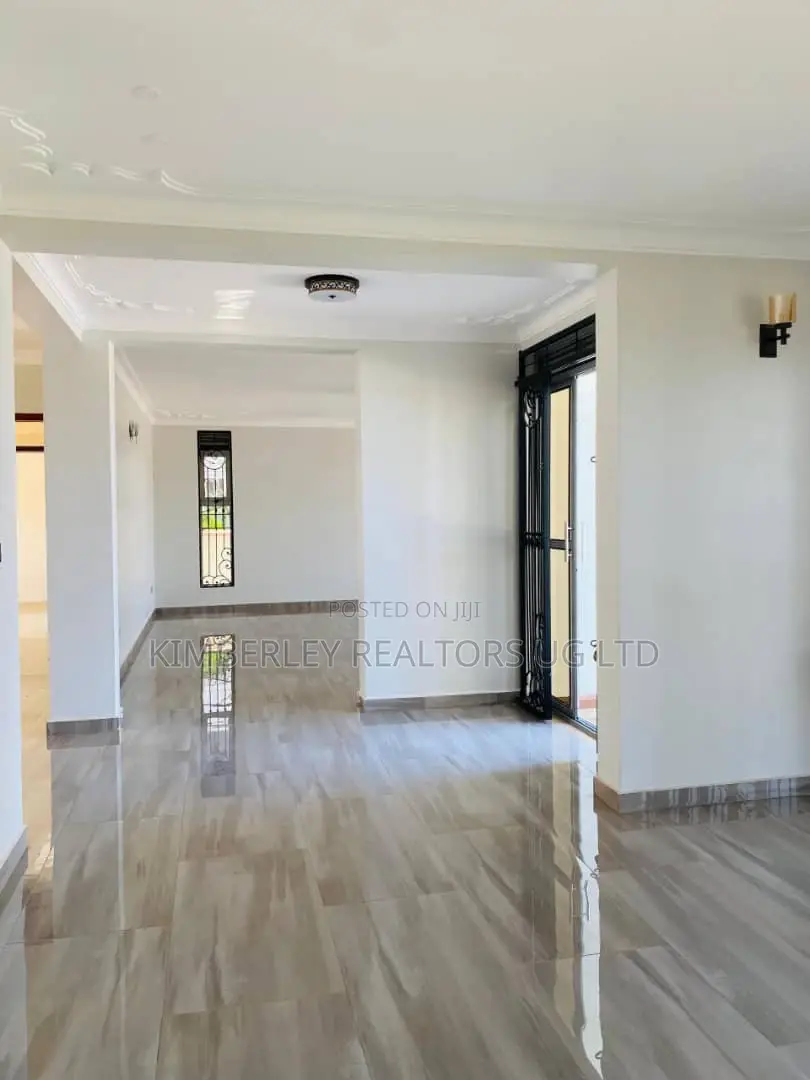 7bdrm Mansion in Division A for sale in Division A