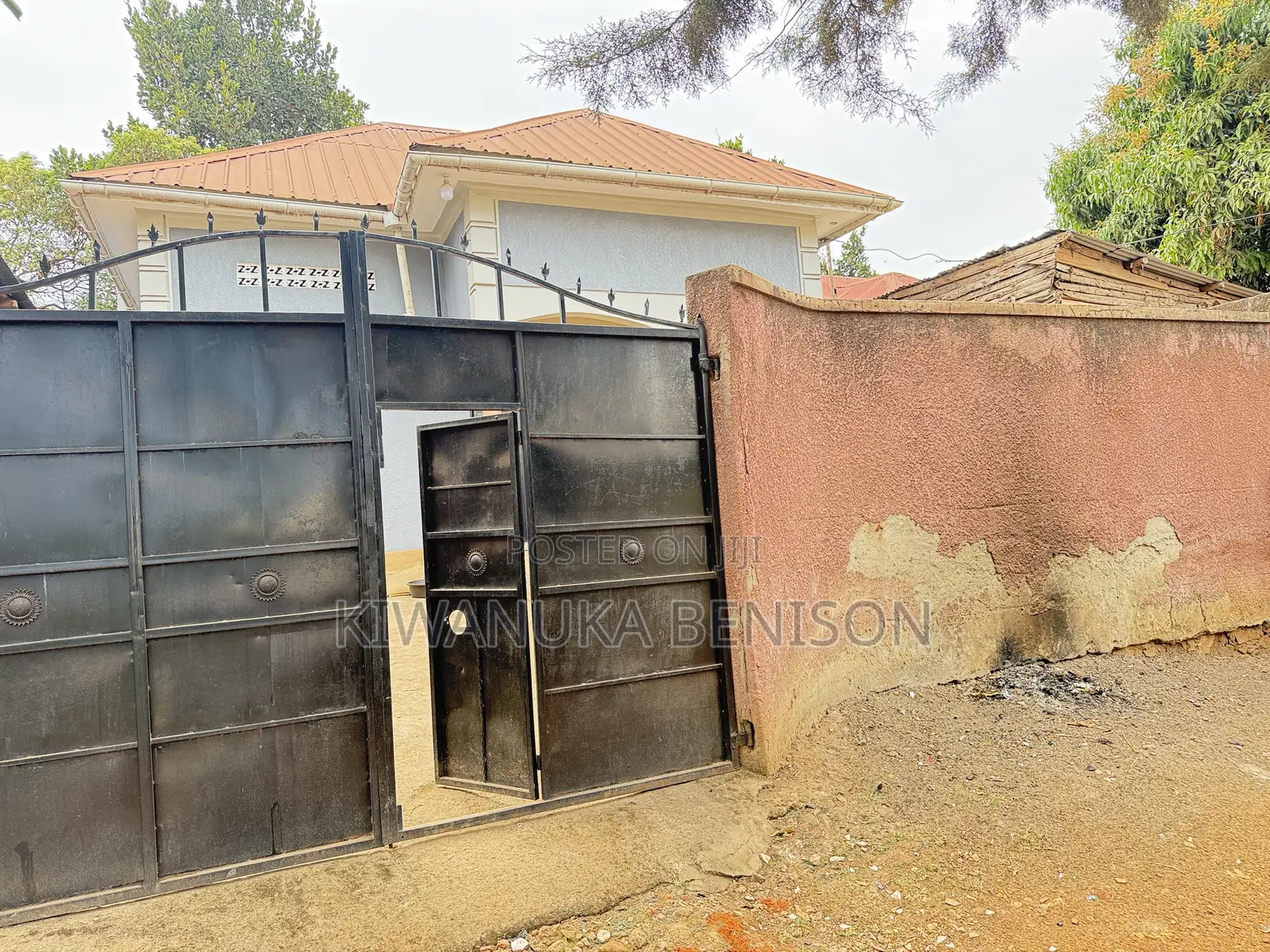 Furnished 2bdrm House in Buddo, Wakiso / Wakiso for sale in Wakiso / Wakiso