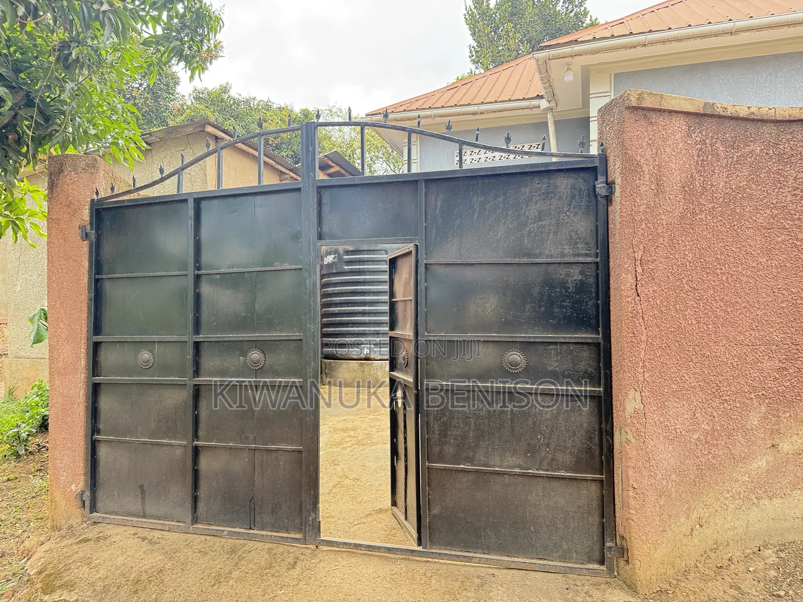 Furnished 2bdrm House in Buddo, Wakiso / Wakiso for sale in Wakiso / Wakiso