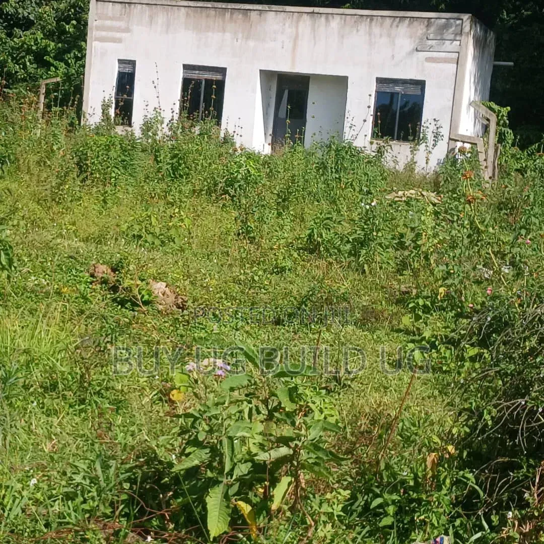 Lake View Plot With House on Quick Sale Garuga Ntebe 11decimals in Central Division