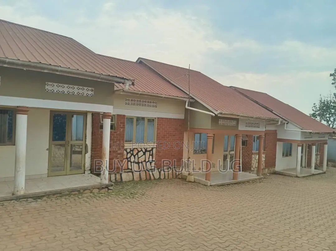 2bdrm Apartment in Seeta- Namugongo, Goma for sale in Goma