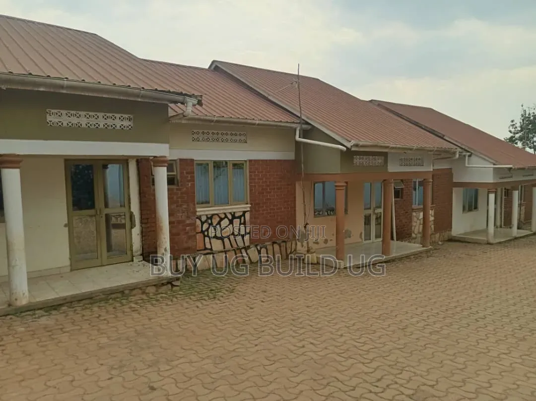 2bdrm Apartment in Seeta- Namugongo, Goma for sale in Goma