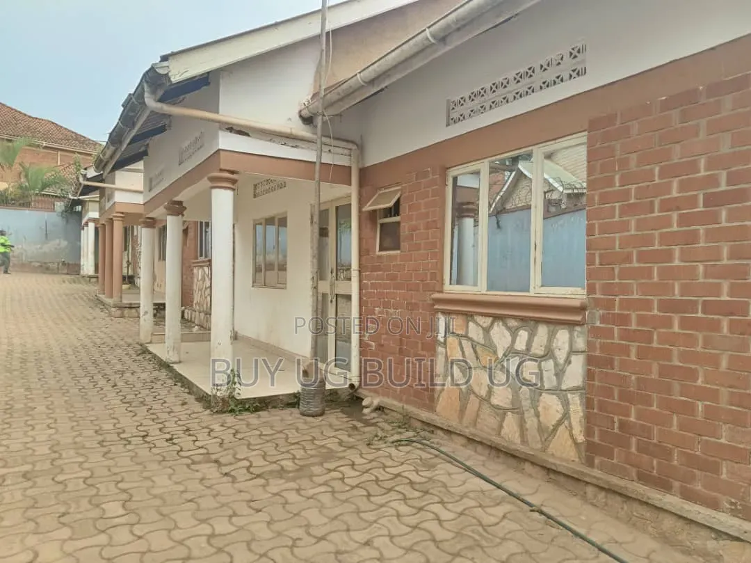 2bdrm Apartment in Seeta- Namugongo, Goma for sale in Goma