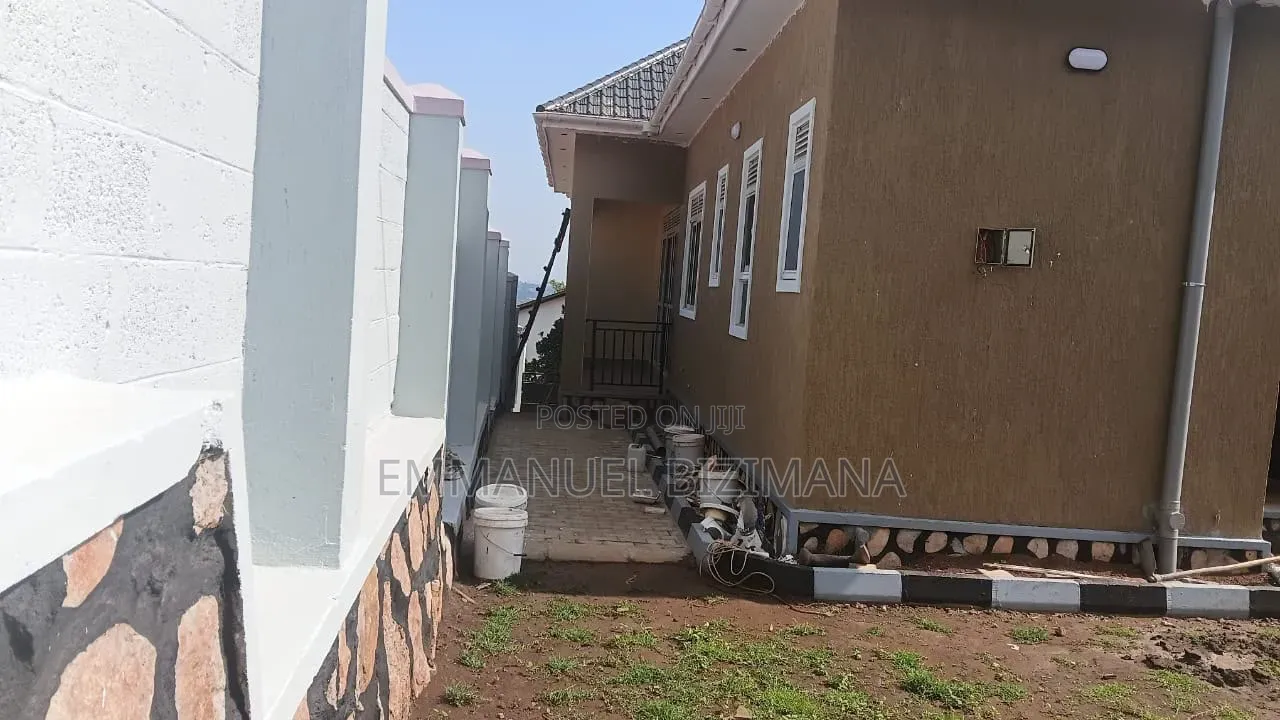 Furnished 4bdrm Bungalow in Bwebajja, Central Division for sale in Central Division
