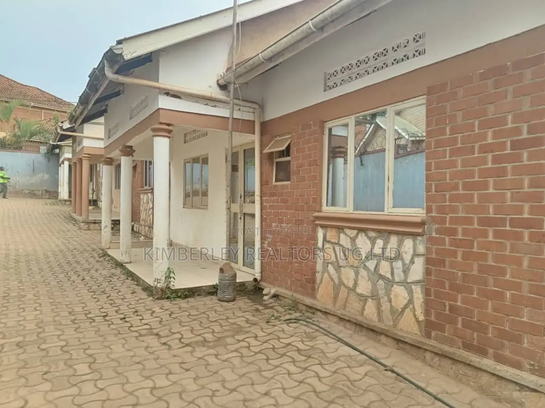 3bdrm Duplex in Seeta-Namuganga for sale in Seeta-Namuganga