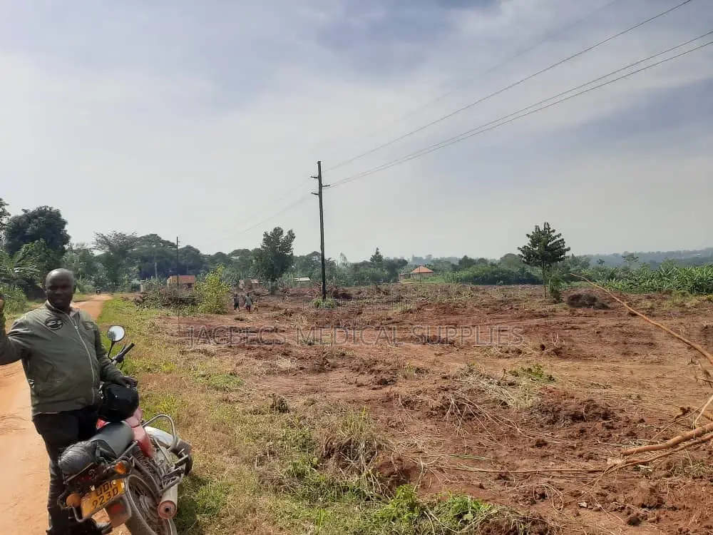 Plot for Sell in Matuga Kavule With Already Tittle in Central Division