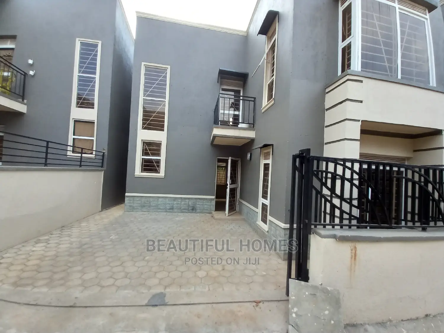 Furnished 4bdrm Duplex in Tarmacked Area, Kira for Sale in Kira