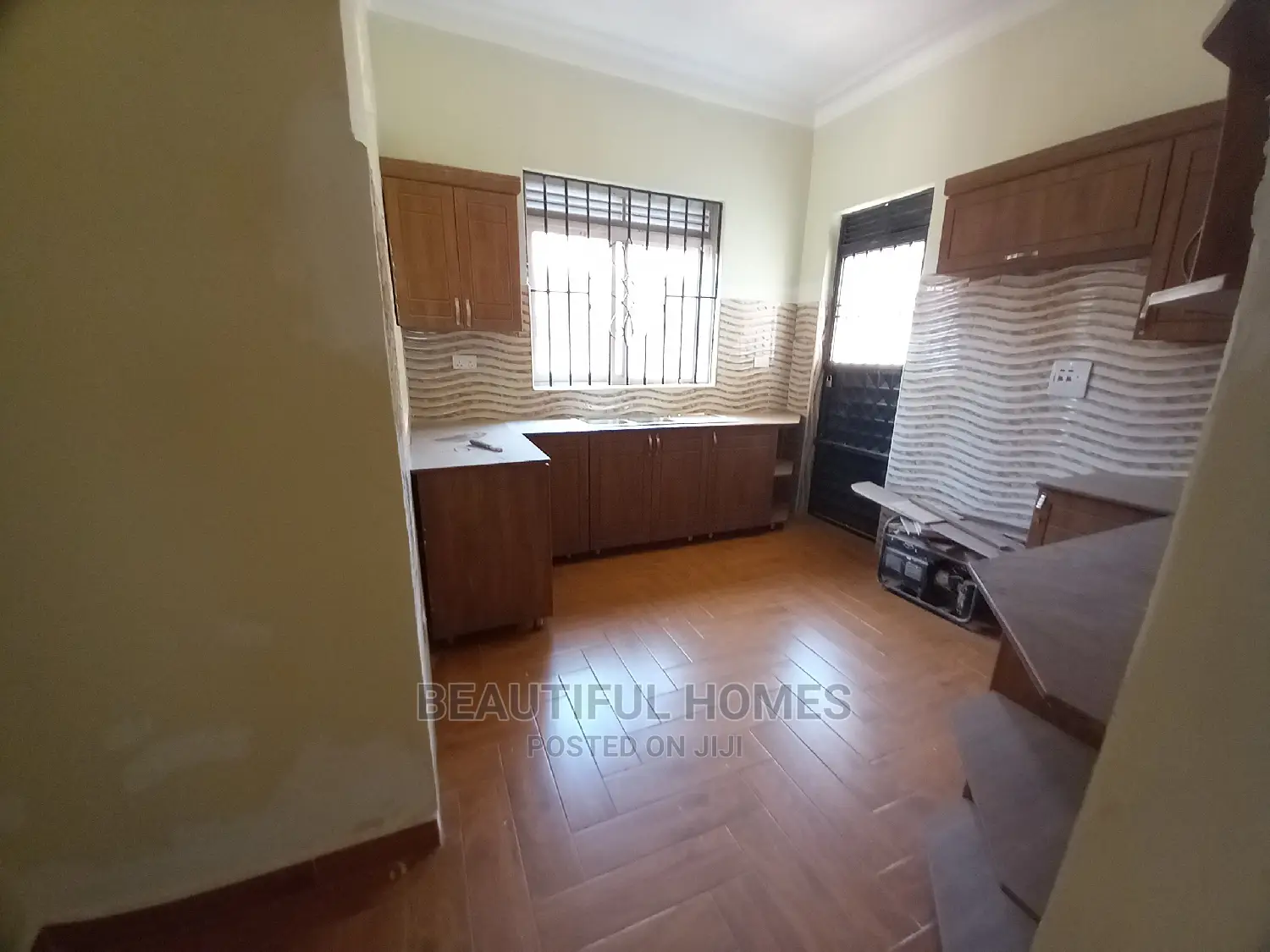 Furnished 4bdrm Duplex in Tarmacked Area, Kira for Sale in Kira