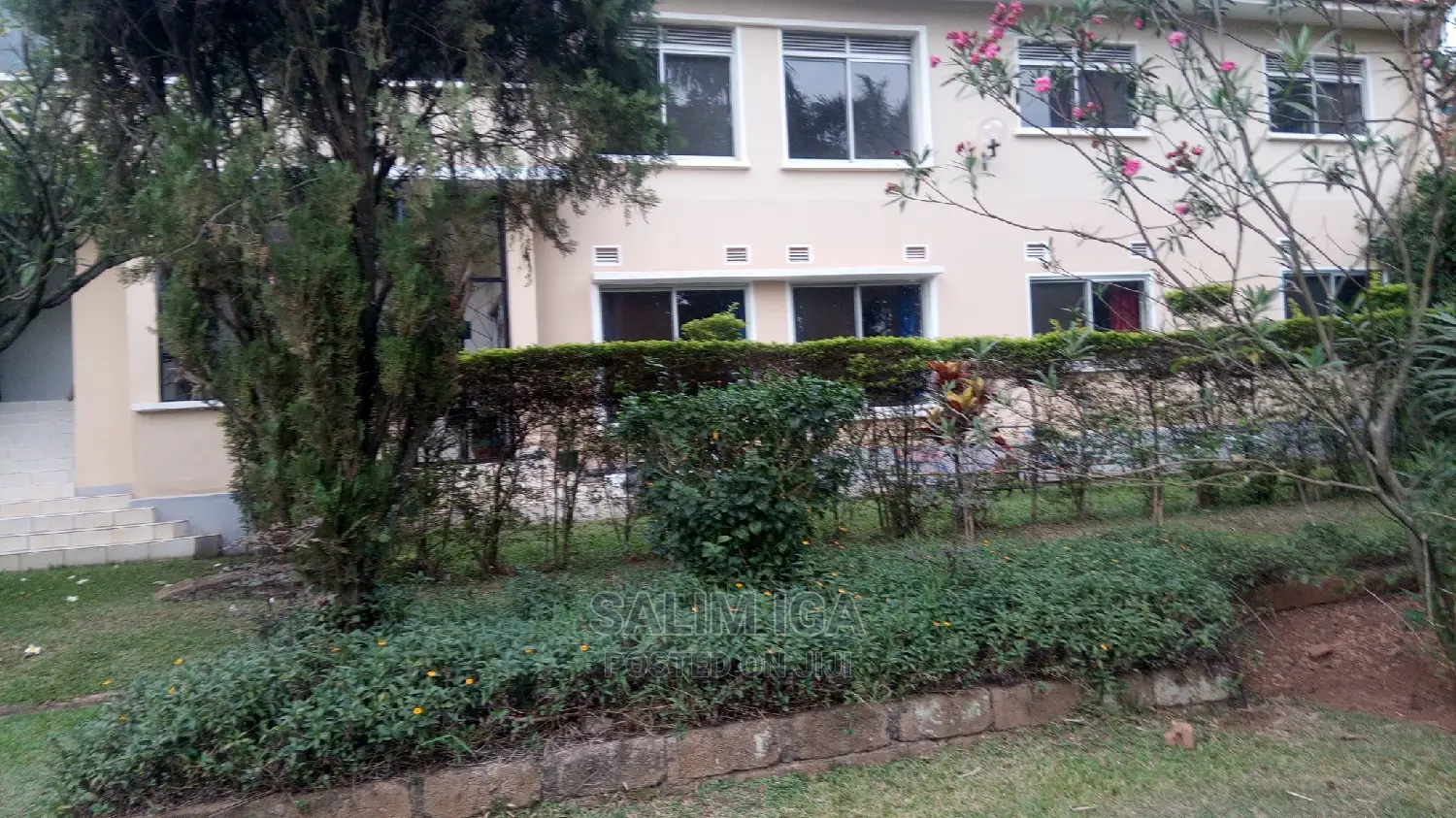 Furnished 2bdrm Block of Flats in Kololo Property, Central Division in Central Division