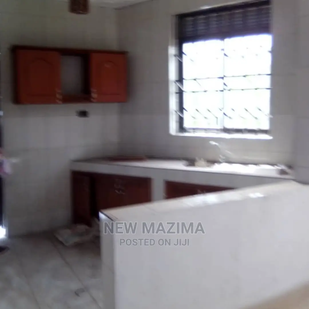 2bdrm Block of Flats in Makindye Kizungu, Central Division for Rent in Central Division