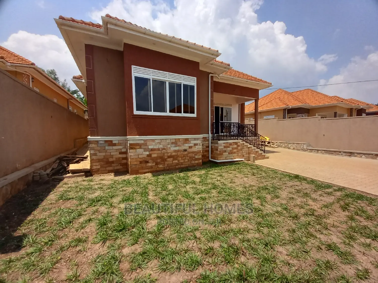 Furnished 4bdrm Bungalow in Wealthy Estate, Kira for Sale in Kira