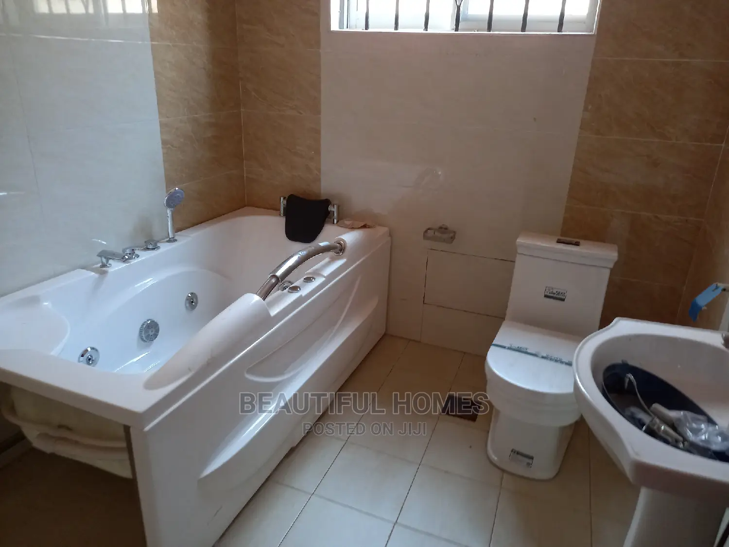 Furnished 4bdrm House in Kira Gated Estate for Sale in Kira