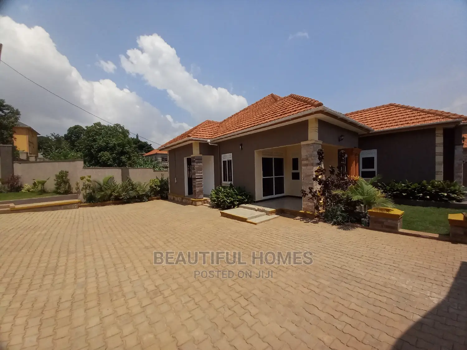 Furnished 4bdrm Bungalow in Kira Corporate for Sale in Kira