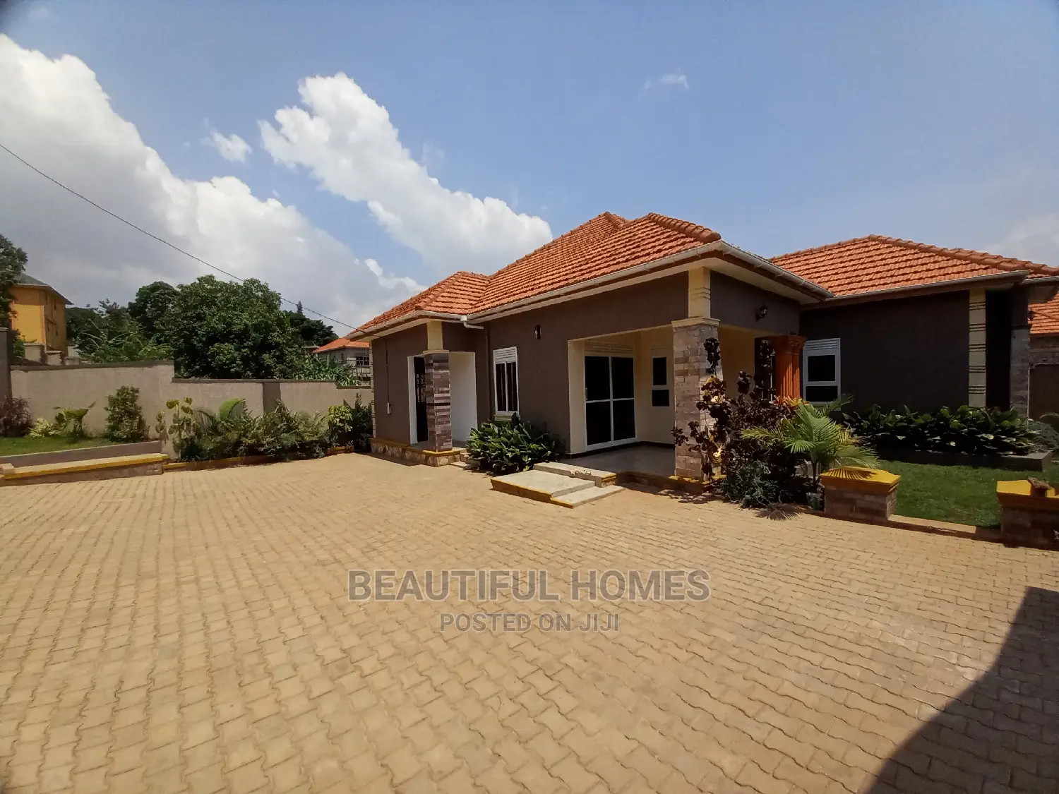 Furnished 4bdrm Bungalow in Kira Corporate for Sale in Kira
