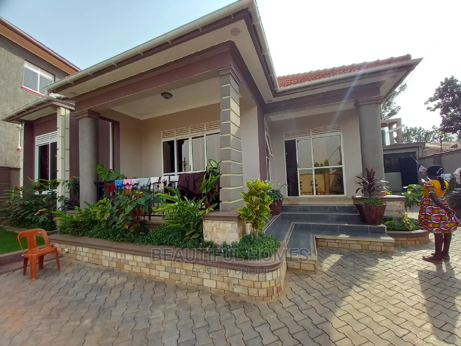Furnished 4bdrm Bungalow in Rich Area, Kira for Sale in Kira