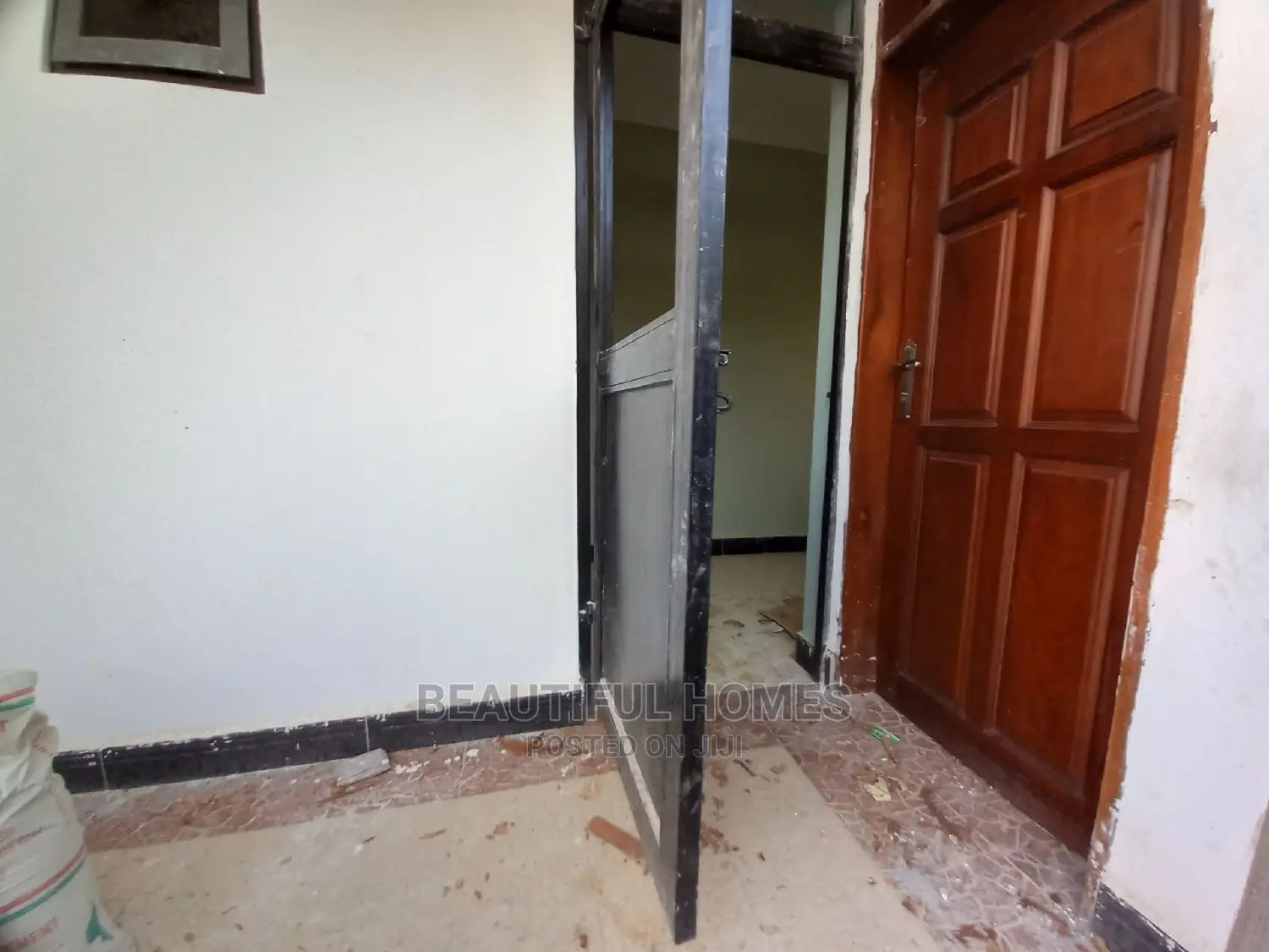 Furnished 4bdrm House in Kira Corporate for Sale in Kira