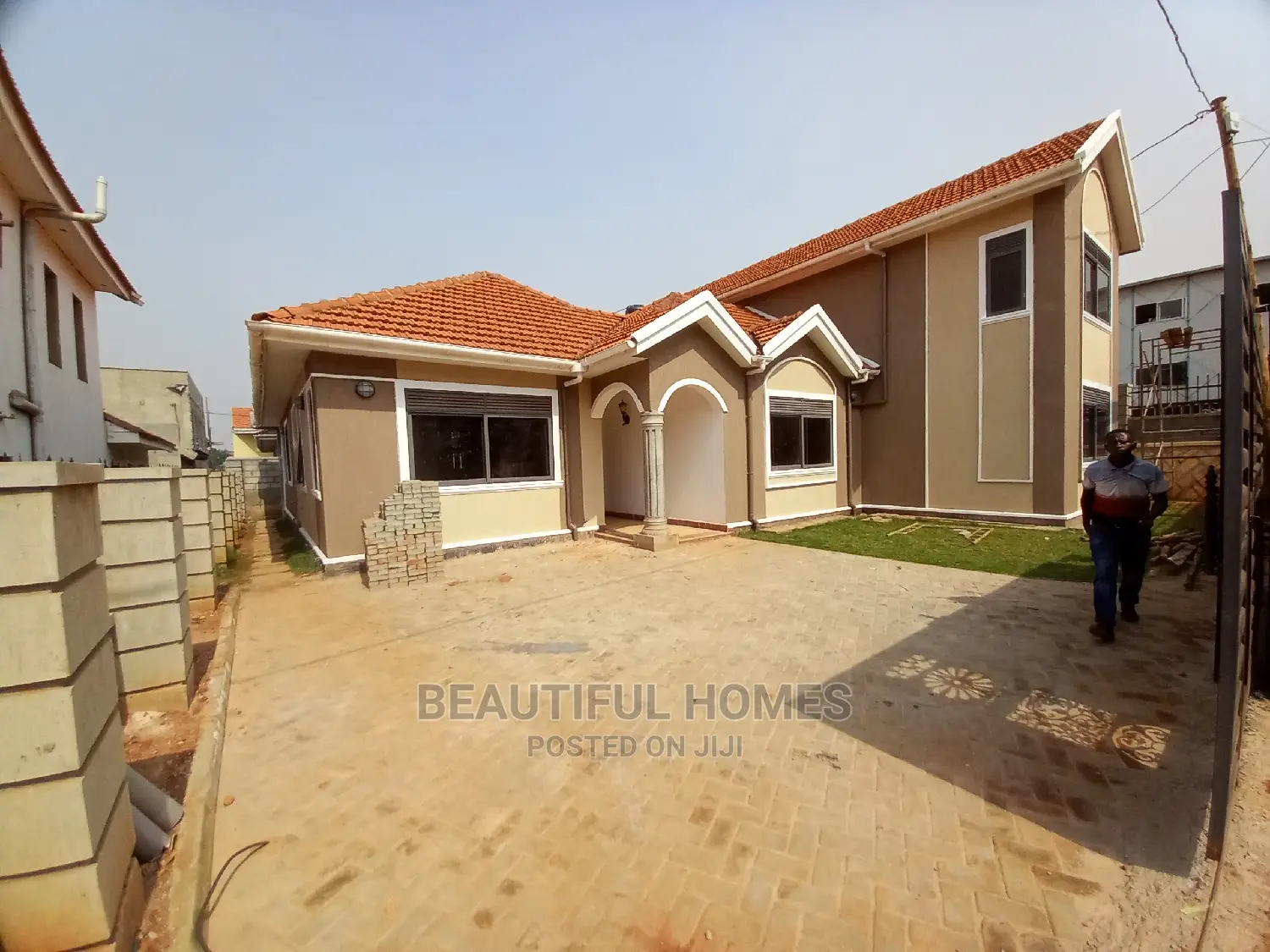Furnished 4bdrm Duplex in Kira Rich Area for Sale in Kira