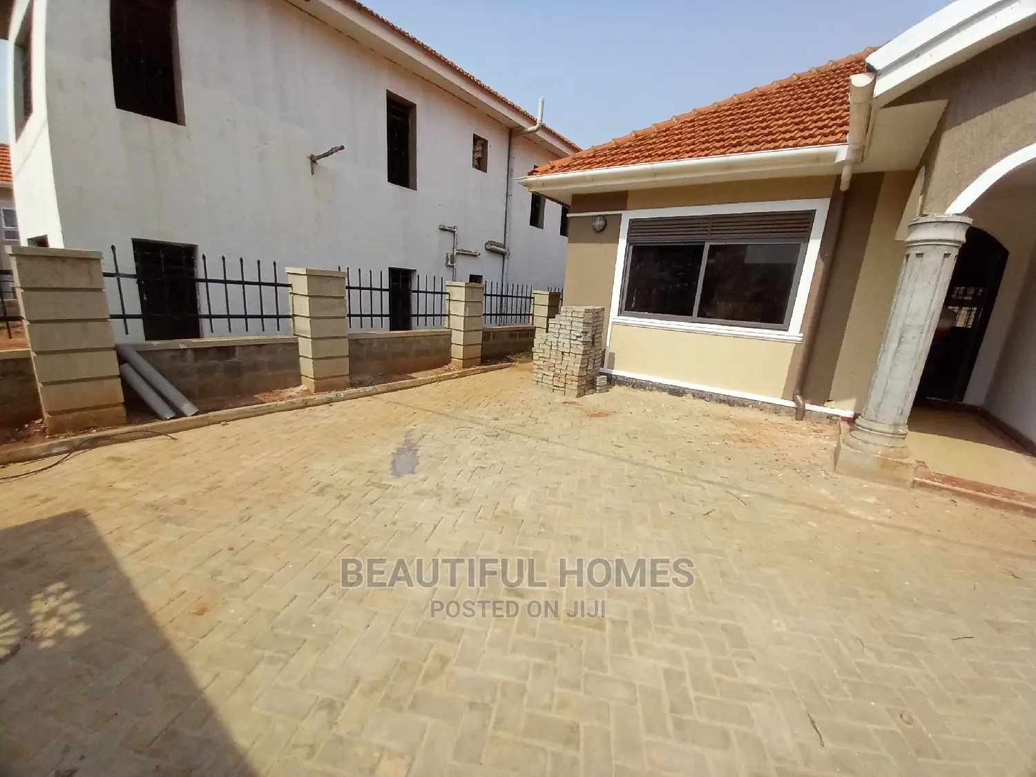 Furnished 4bdrm Duplex in Kira Rich Area for Sale in Kira