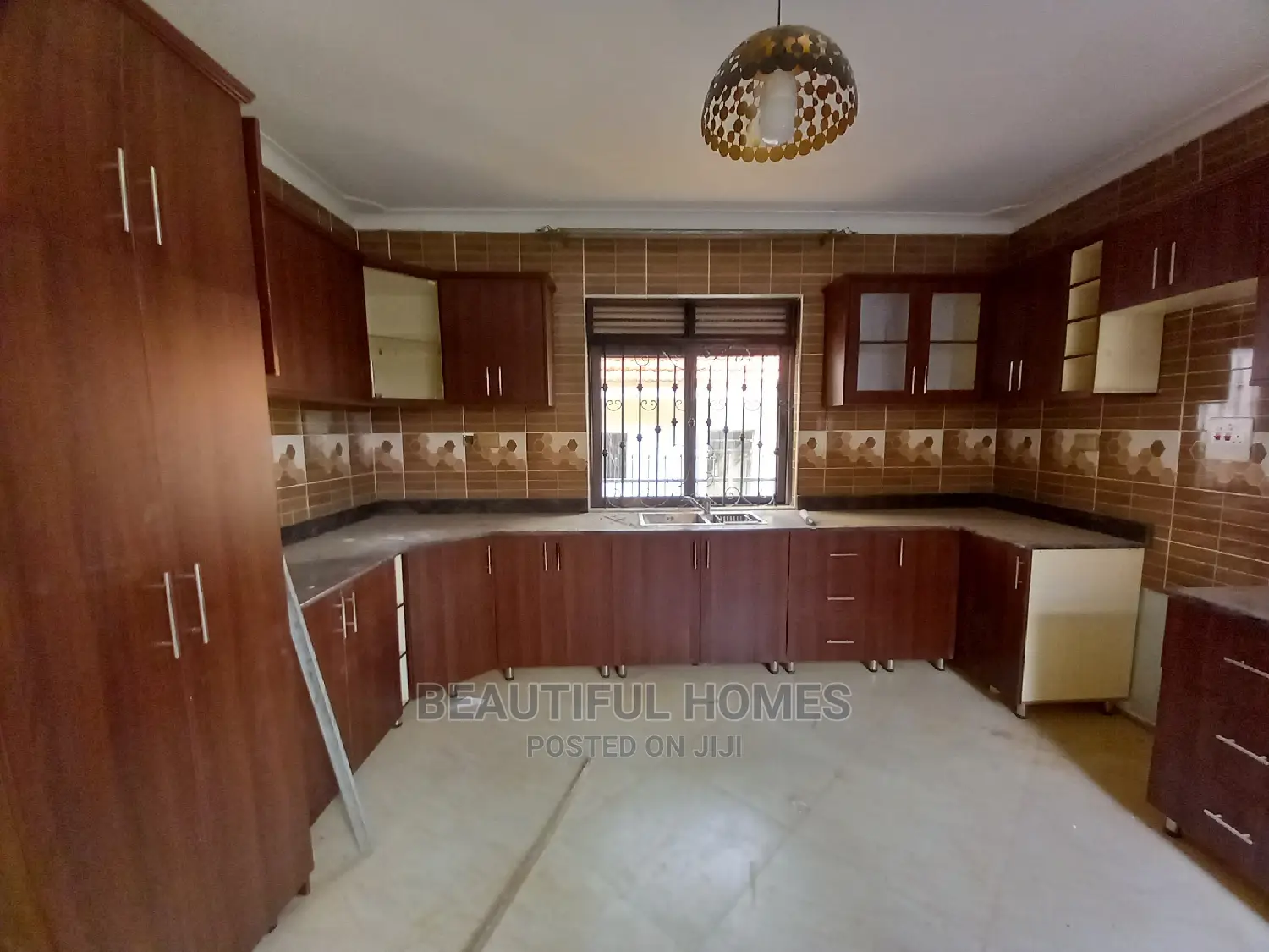 Furnished 4bdrm Duplex in Kira Rich Area for Sale in Kira
