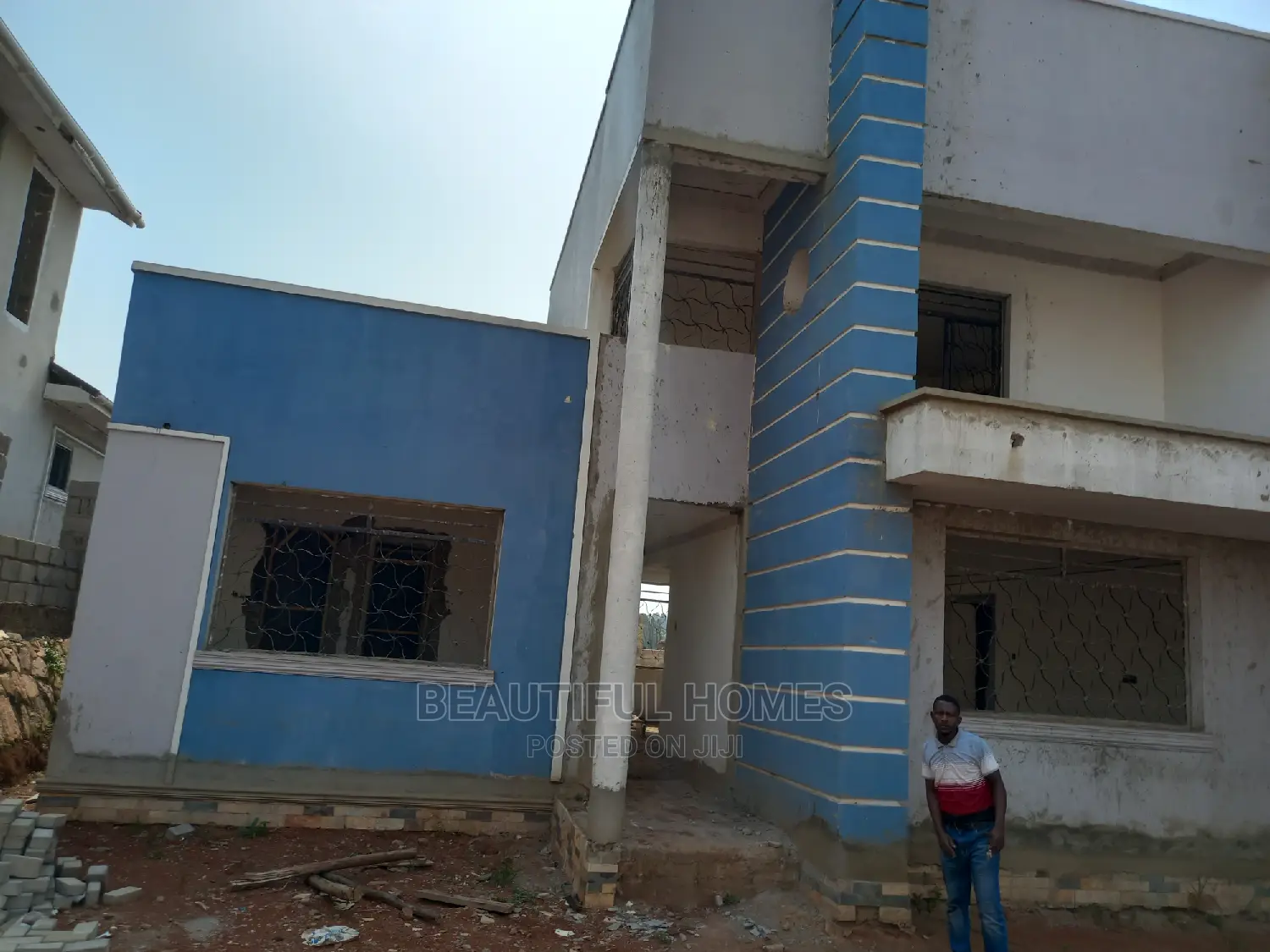 Furnished 5bdrm Duplex in Tarmack Estate, Kira for Sale in Kira