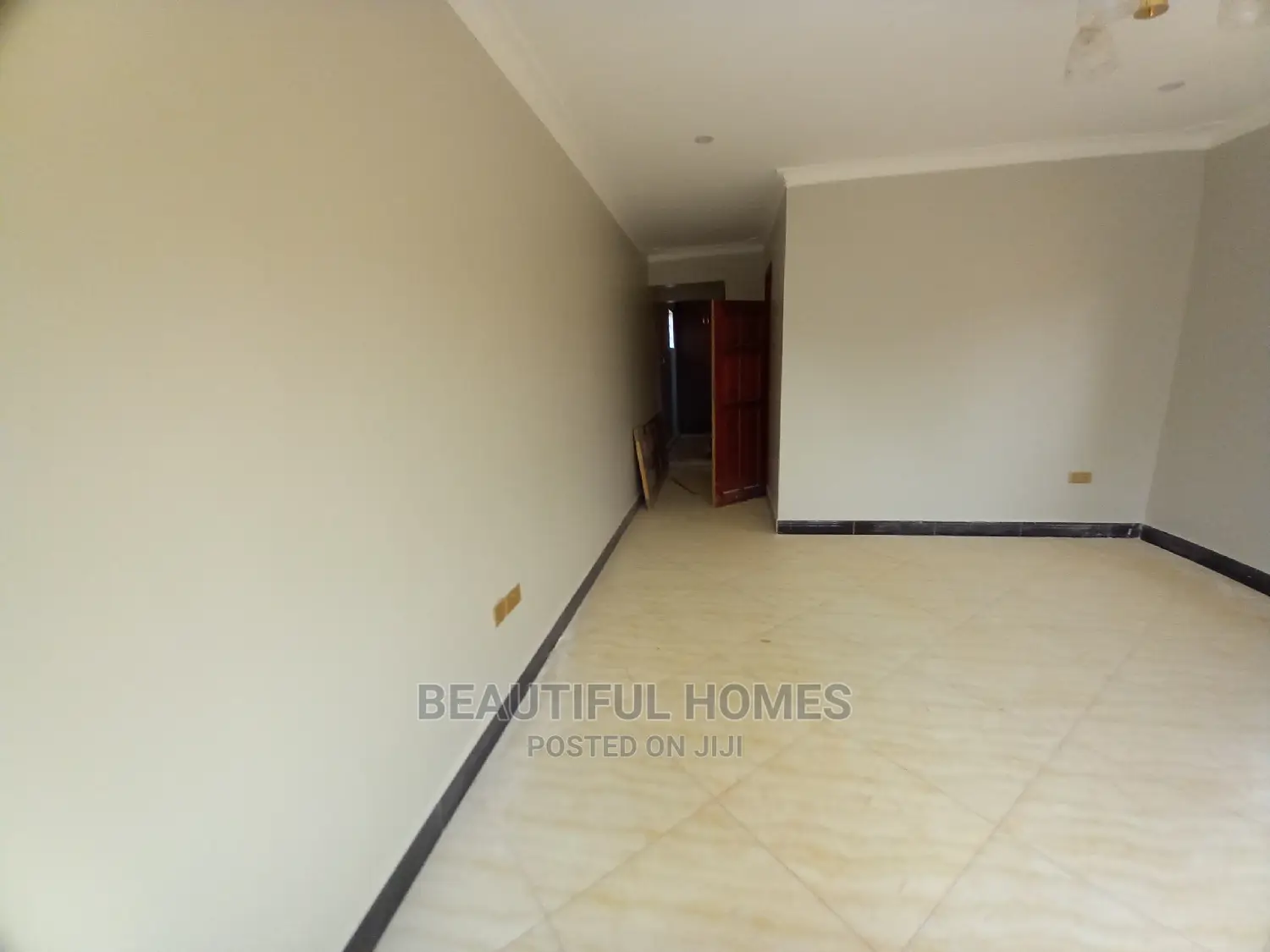 Furnished 5bdrm Duplex in Tarmack Estate, Kira for Sale in Kira